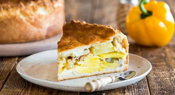 Ароматный пирог с картофелем