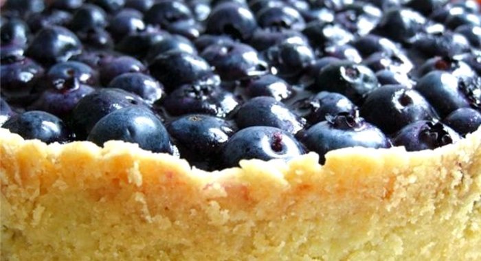 Песочный пирог с ягодами