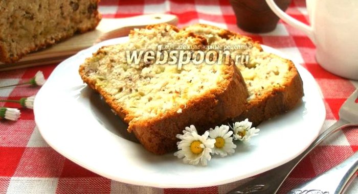 Кекс с ревенем и орехами