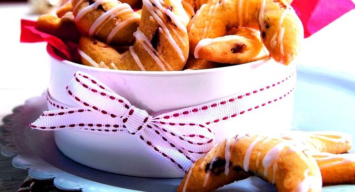 Рогалики с ромовым изюмом