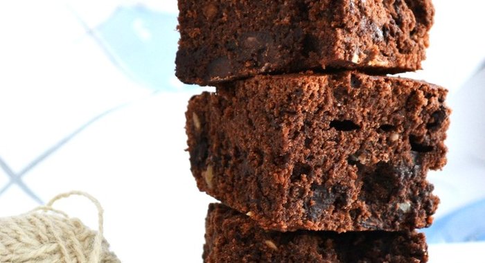 Брауни из чёрной фасоли с кайенским перцем