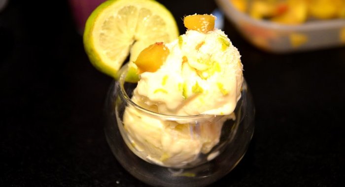 Цитрусовое кулфи с имбирём и манго