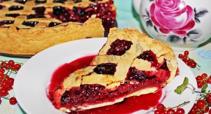 Пирог с черешней