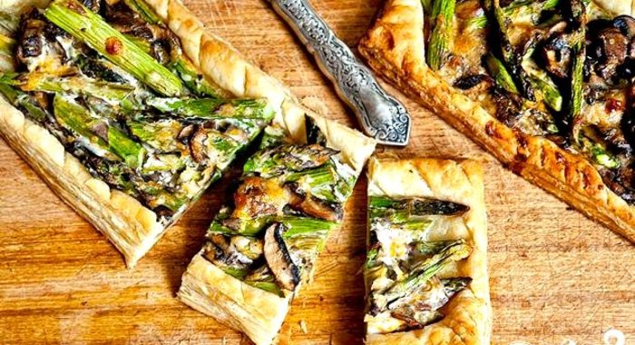 Тарт со спаржей, грибами и сыром