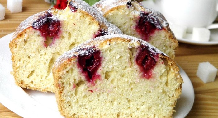 Кекс с вишней
