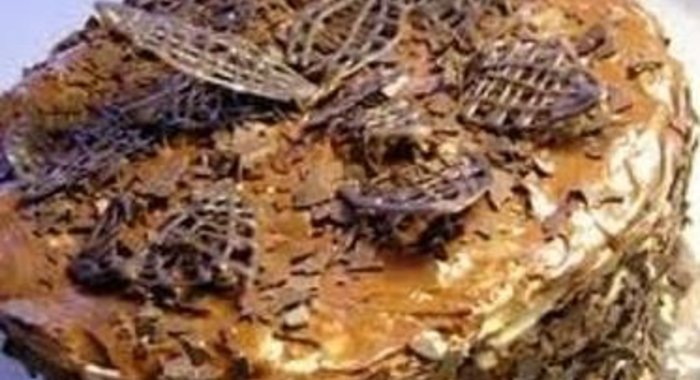 Торт киевский с орехами и цукатами