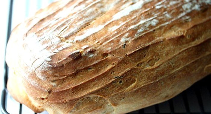 Быстрый хлеб с оливками и розмарином