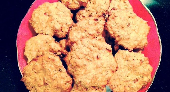 Овсяное печенье с орехами, медом и корицей