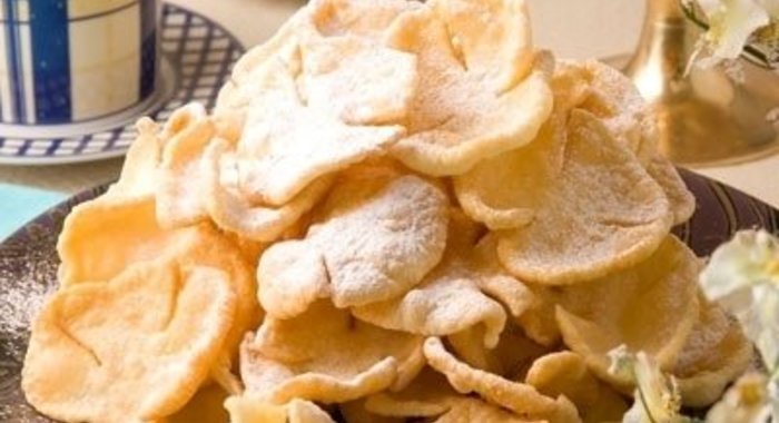 Ушки в сахарной пудре