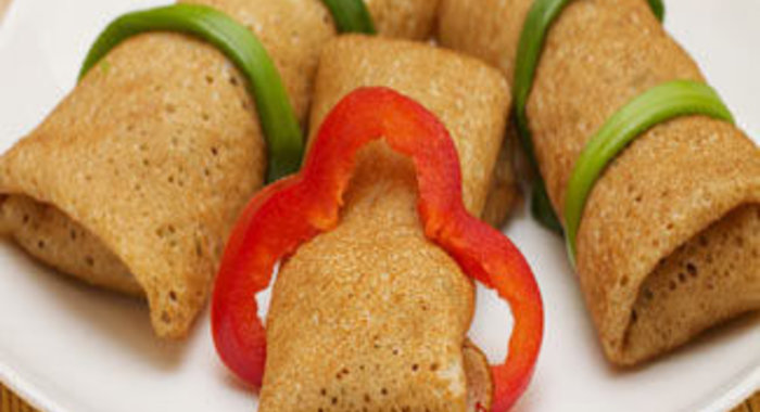 Ажурные закусочные блинчики с сельдью