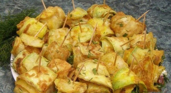 Рулетики из кабачков с курицей