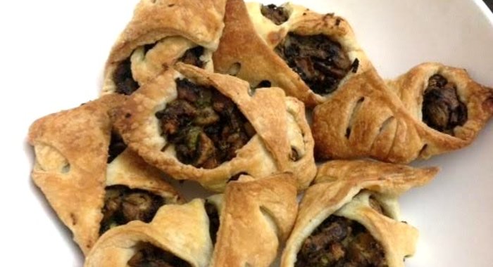 Слойки с грибами