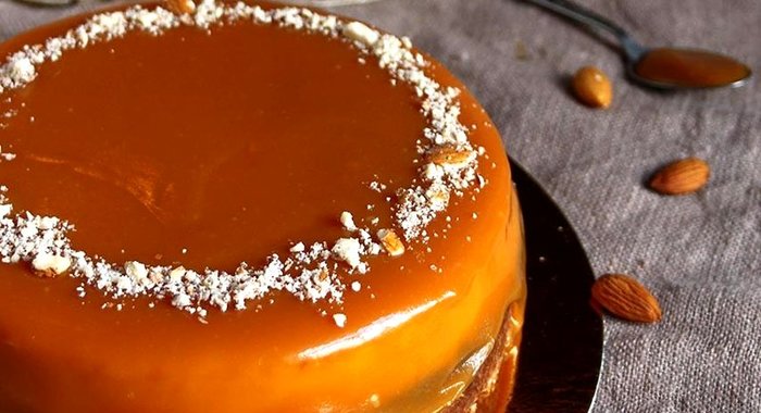 Торт с соленой карамелью