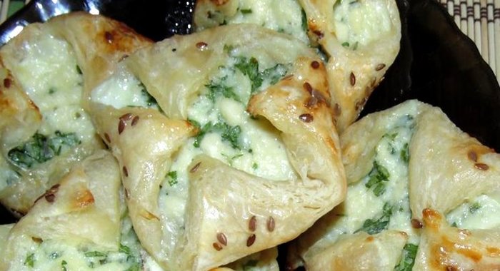 Слойки из слоеного дрожжевого теста