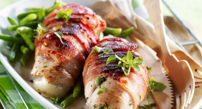 Рулетики из индейки с козьим сыром