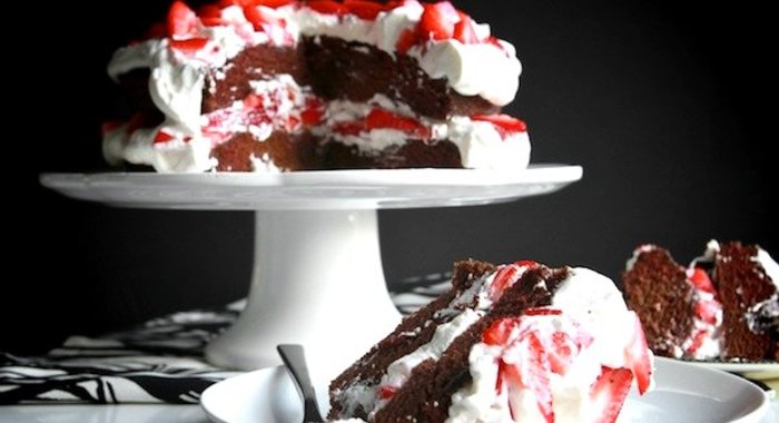 Клубнично-шоколадный торт