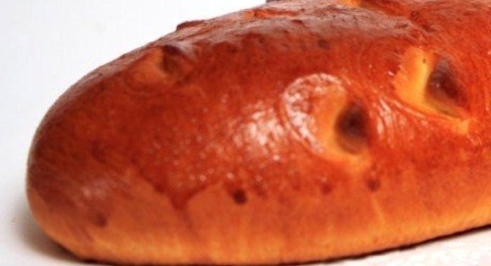 Рыбник с целым судаком