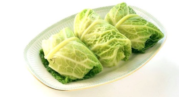 Конвертики из мангольда с начинкой из цукини, сыра и кедровых орешков