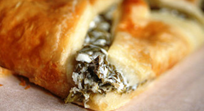 Пирог с щавелем и козьим сыром