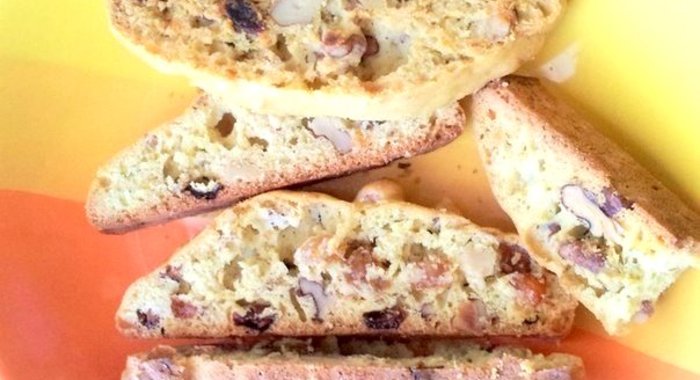 Бискотти с изюмом и грецким орехом
