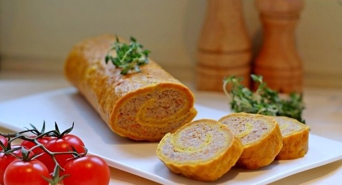 Тыквенный рулет с мясным фаршем