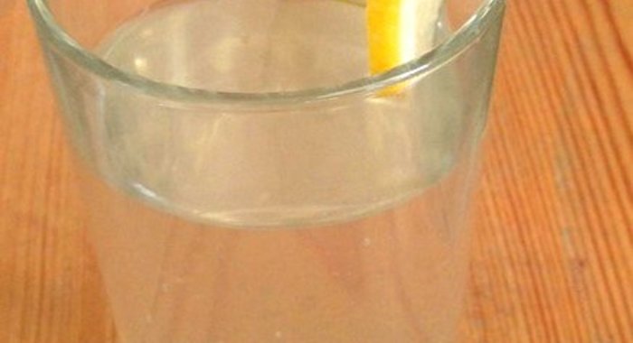 Имбирный напиток с огурцом и лимоном