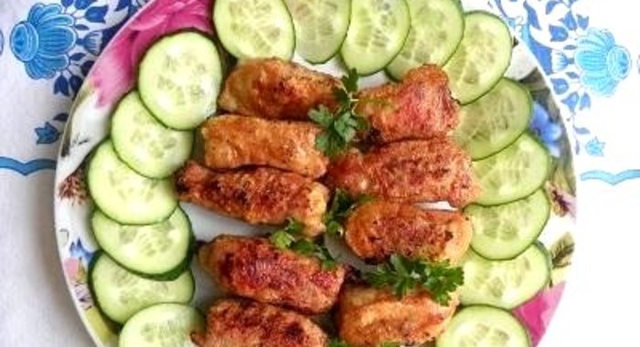 Мясные рулетики с черносливом