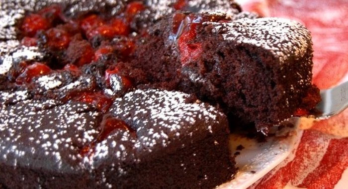 Торт с вишней в мультиварке