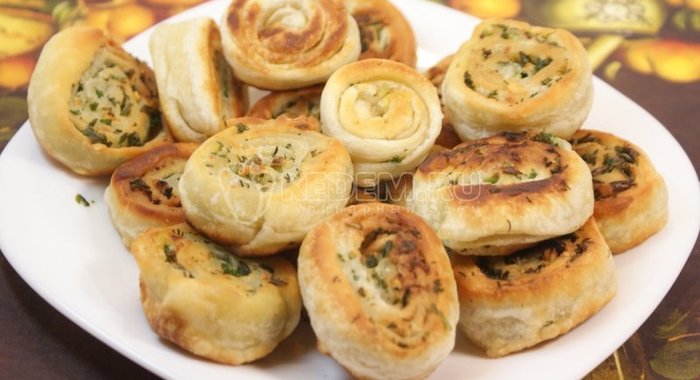 Чесночные рулетики