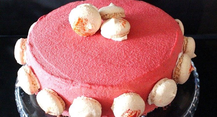 Шоколадно-брусничный торт