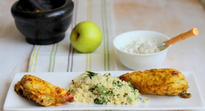 Куриные грудки с йогуртовым соусом