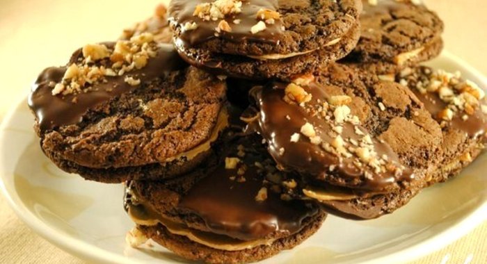 Шоколадное печенье-сэндвичи с арахисовым маслом