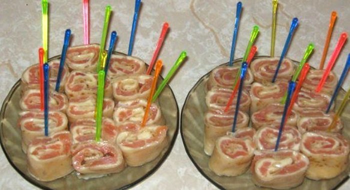 Блины с семгой и плавленым сыром