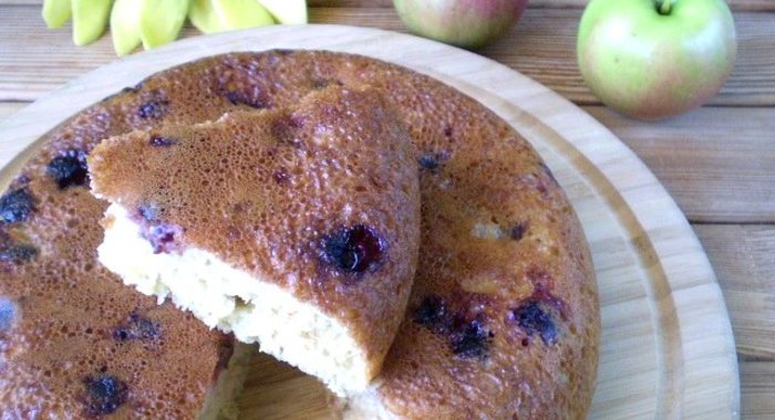 Пирог с ягодами на кефире