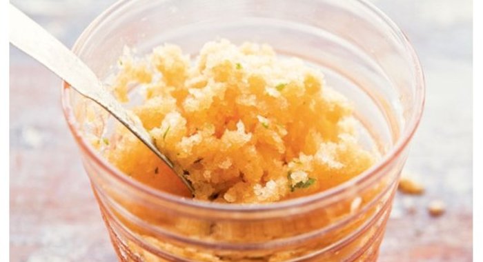 Гранита с абрикосами и белым вином