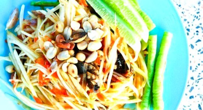 Салат из зеленой папайи