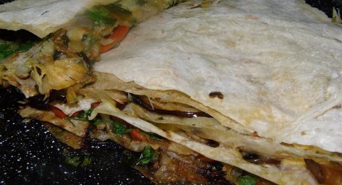 Пирог из лаваша с грибами