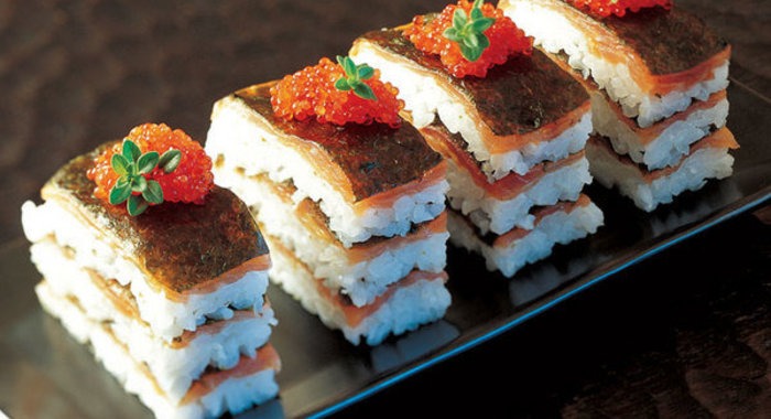 Нори с лососем