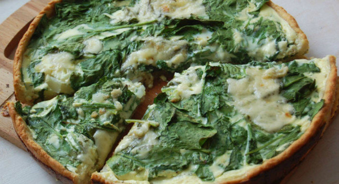 Киш со шпинатом и сыром