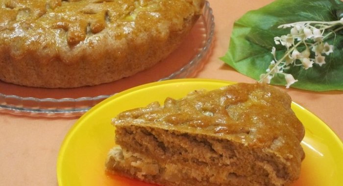 Пирог из цельнозерновой муки с капустой