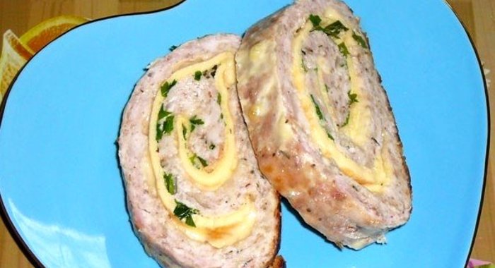Рулет куриный с омлетом
