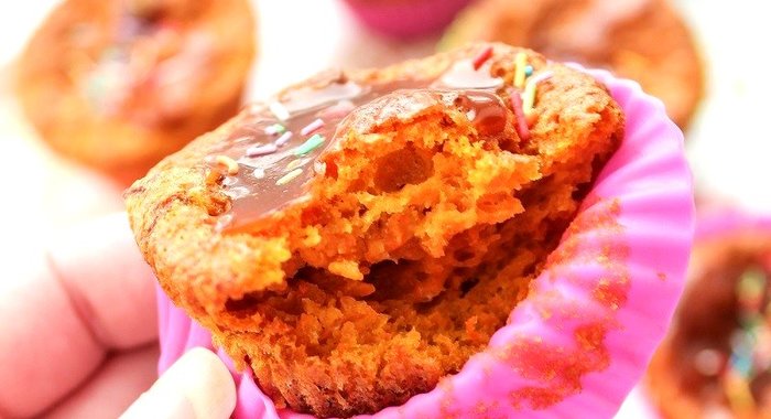 Морковные маффины с ягодами годжи