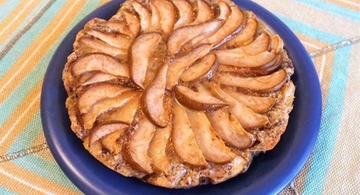 Пирог грушевый с грецким орехом