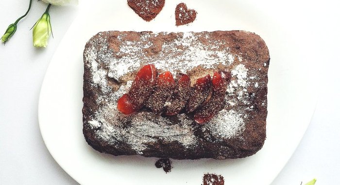 Пирог с изюмом, курагой и грецкими орехами