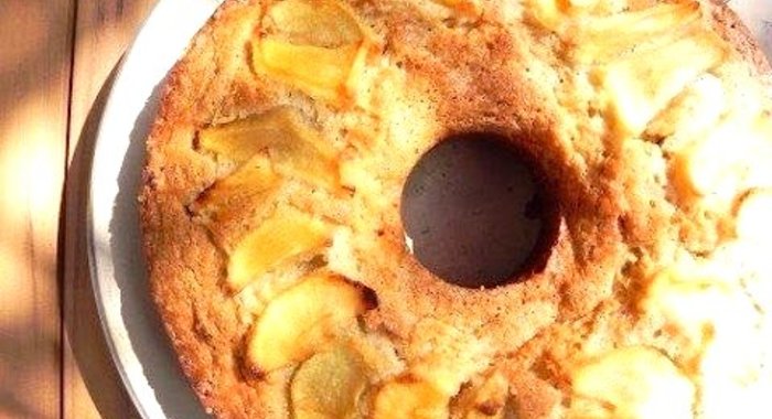 Пирог с яблоками и бананом