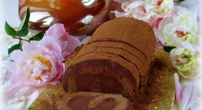 Шоколадный рулет с трюфельным кремом