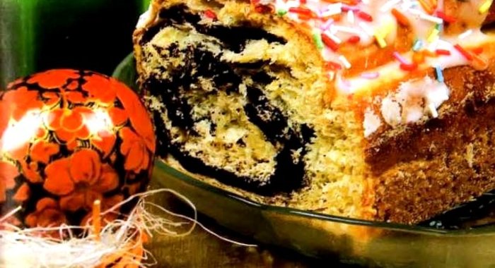 Пасхальный рулет с маком