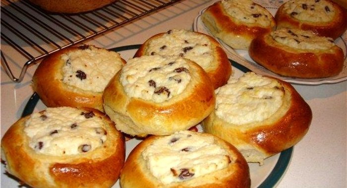 Булочка с творогом