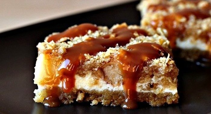 Чизкейк с хлопьями и яблоками