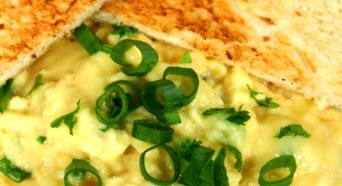 Начинка из зеленого лука с яйцами